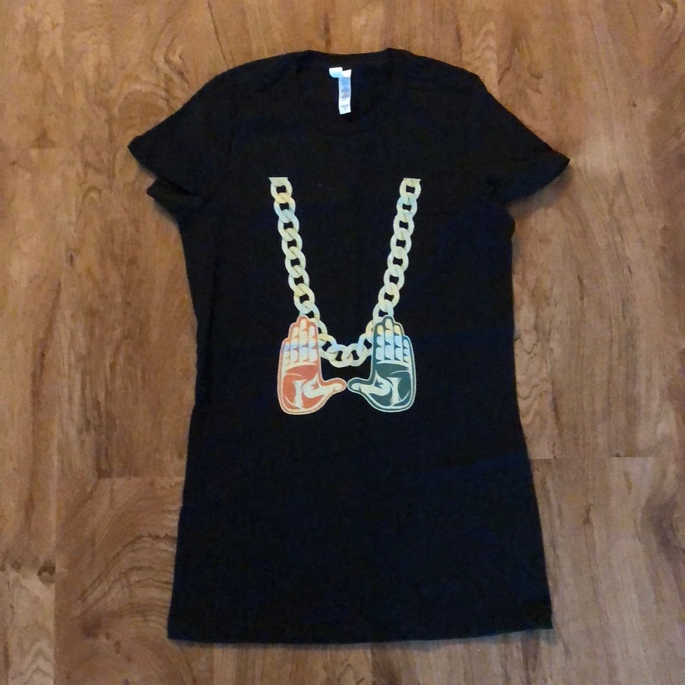 Miami Hurricanes shirt size M